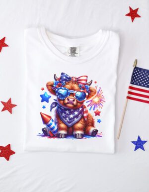 Highland Cow July 4th Graphic Tee by Rere